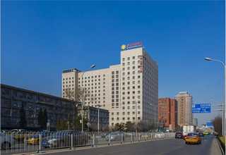 山东医院螺杆式空气源热泵批发厂家